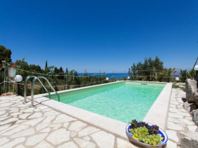 Отель Villa Antico Pozzo piscina privata SPA  Кастелламмаре Дель Гольфо